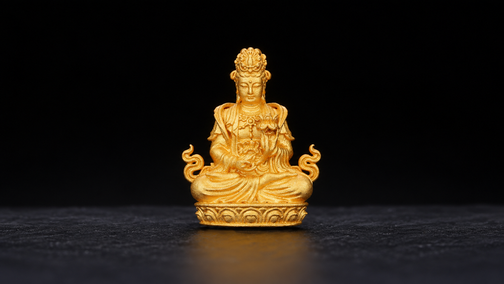 Centered full Mahasthamaprapta bodhisattva figure on black background