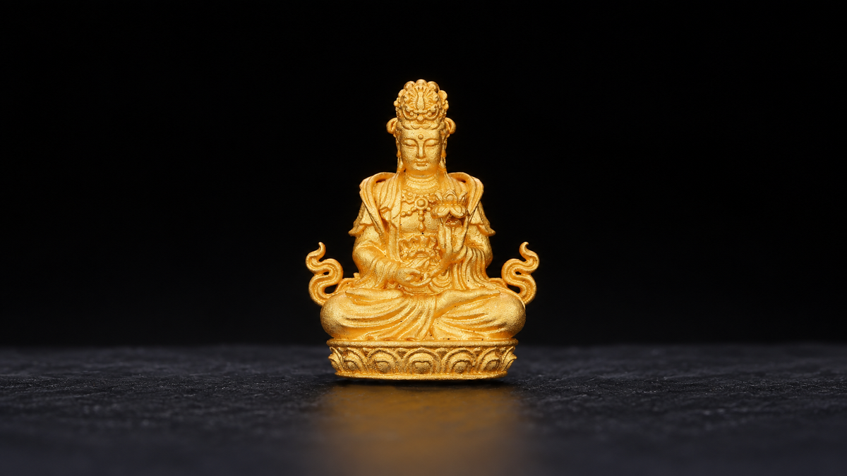 Centered full Mahasthamaprapta bodhisattva figure on black background