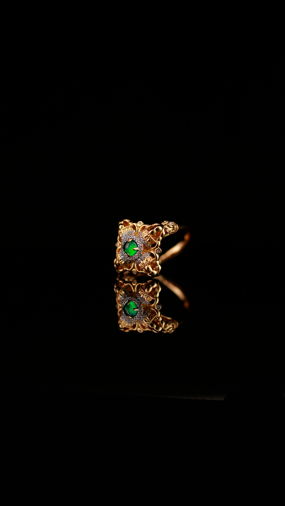 Radiant Crossed Vajra Pavé Ring